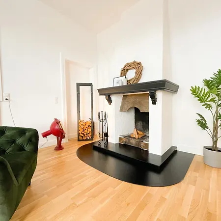 Lägenhet Altbauwohnung Mit Schleiblick - Erster Stock *