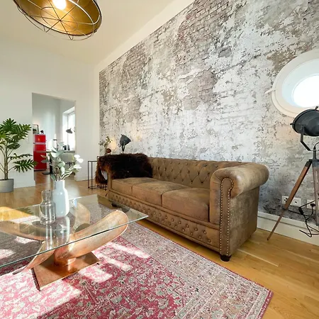 Altbauwohnung Mit Schleiblick - Erster Stock Szlezwik