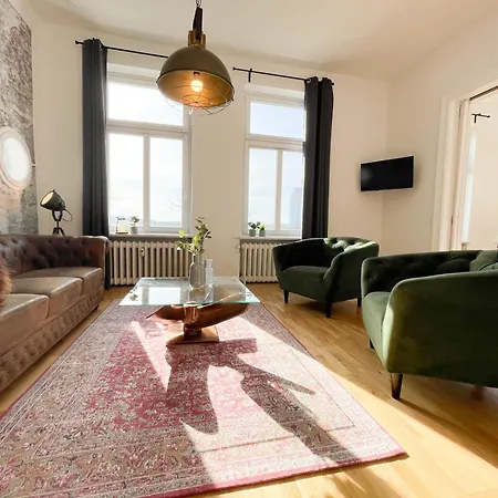 Altbauwohnung Mit Schleiblick - Erster Stock Lägenhet *