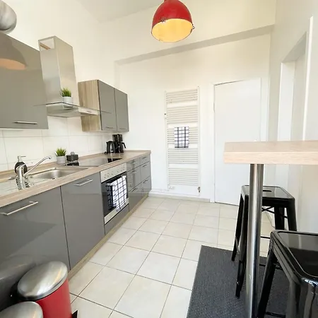 Apartament Altbauwohnung Mit Schleiblick - Erster Stock *