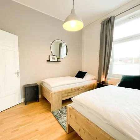 Apartament Altbauwohnung Mit Schleiblick - Erster Stock Szlezwik