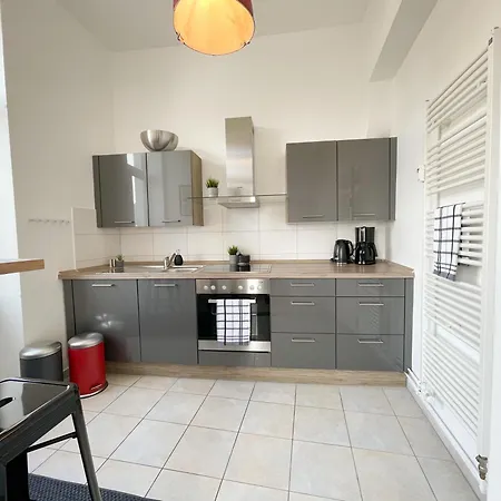 Altbauwohnung Mit Schleiblick - Erster Stock