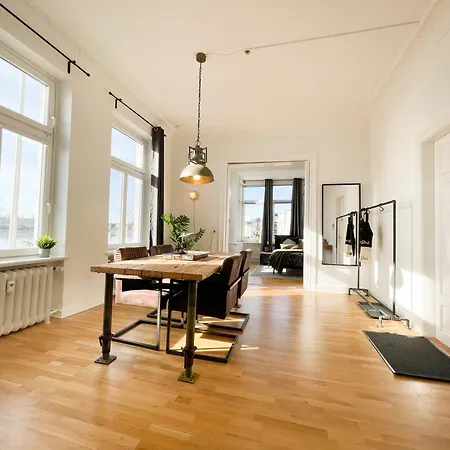 Apartament Altbauwohnung Mit Schleiblick - Erster Stock