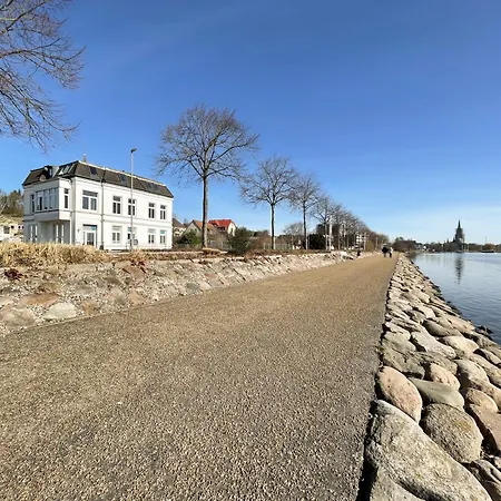 Altbauwohnung Mit Schleiblick - Erster Stock Apartament Szlezwik